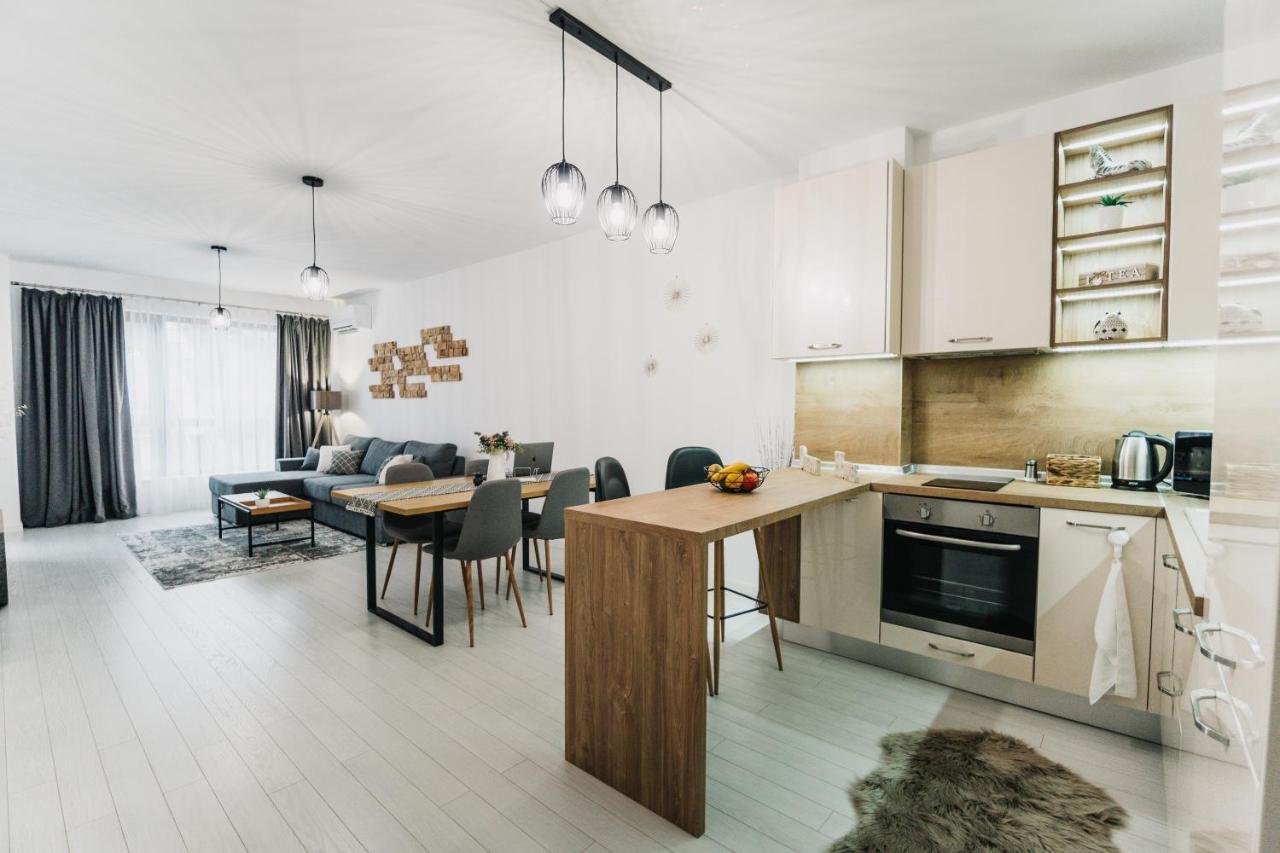 Apartment Avalon - Varna City Centre Екстер'єр фото