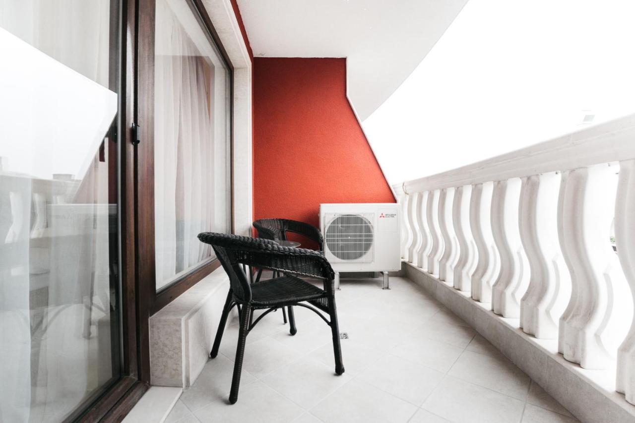 Apartment Avalon - Varna City Centre Екстер'єр фото